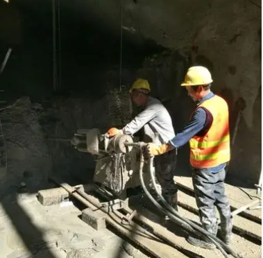 高明水下抗分散灌浆料特点 水下不分散注浆料介绍