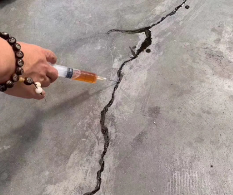 高明混凝土裂缝修补技术详解​